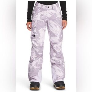 The North Face women’s snow pants 2XL Freedom Insulated Pink Camo ski winter NWT